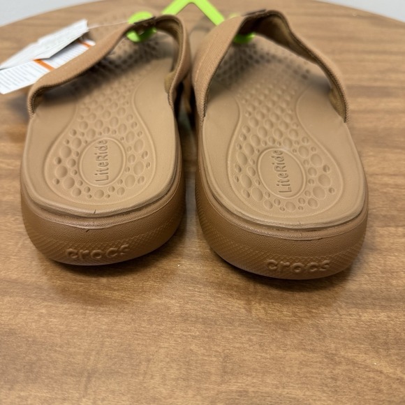 CROCS Men\'s YUKON VISTA II LiteRide Flip Flop Sandal, Hazelnut, Size 9 - New